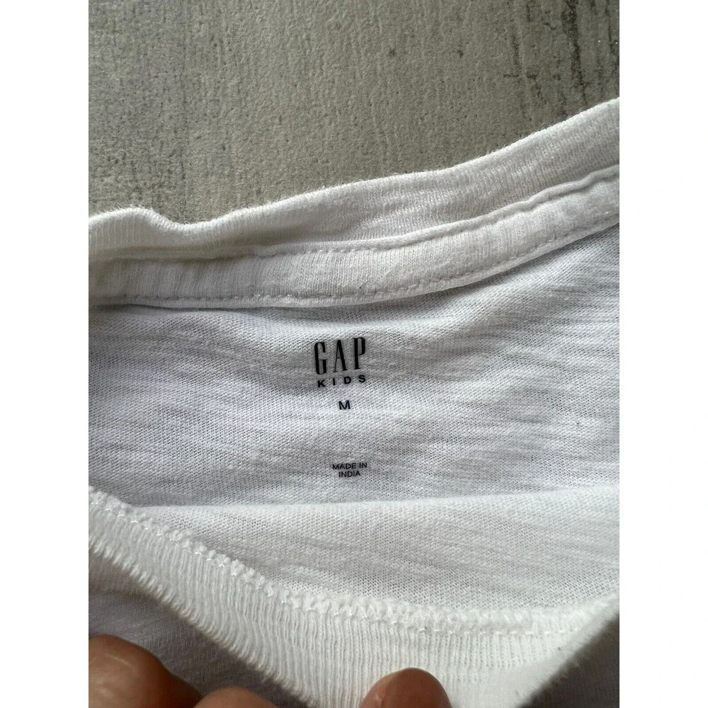 GAP Kids Lot Set of 2 Basic Crew Neck Pocket T-Shirt Cotton Casual Boy EUC M 8-9
